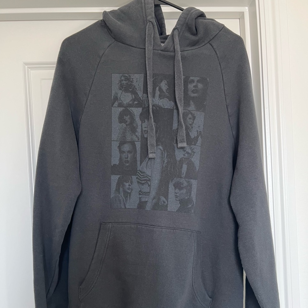 Taylor Swift Dark Gray Graphic Pullover Hoodie
